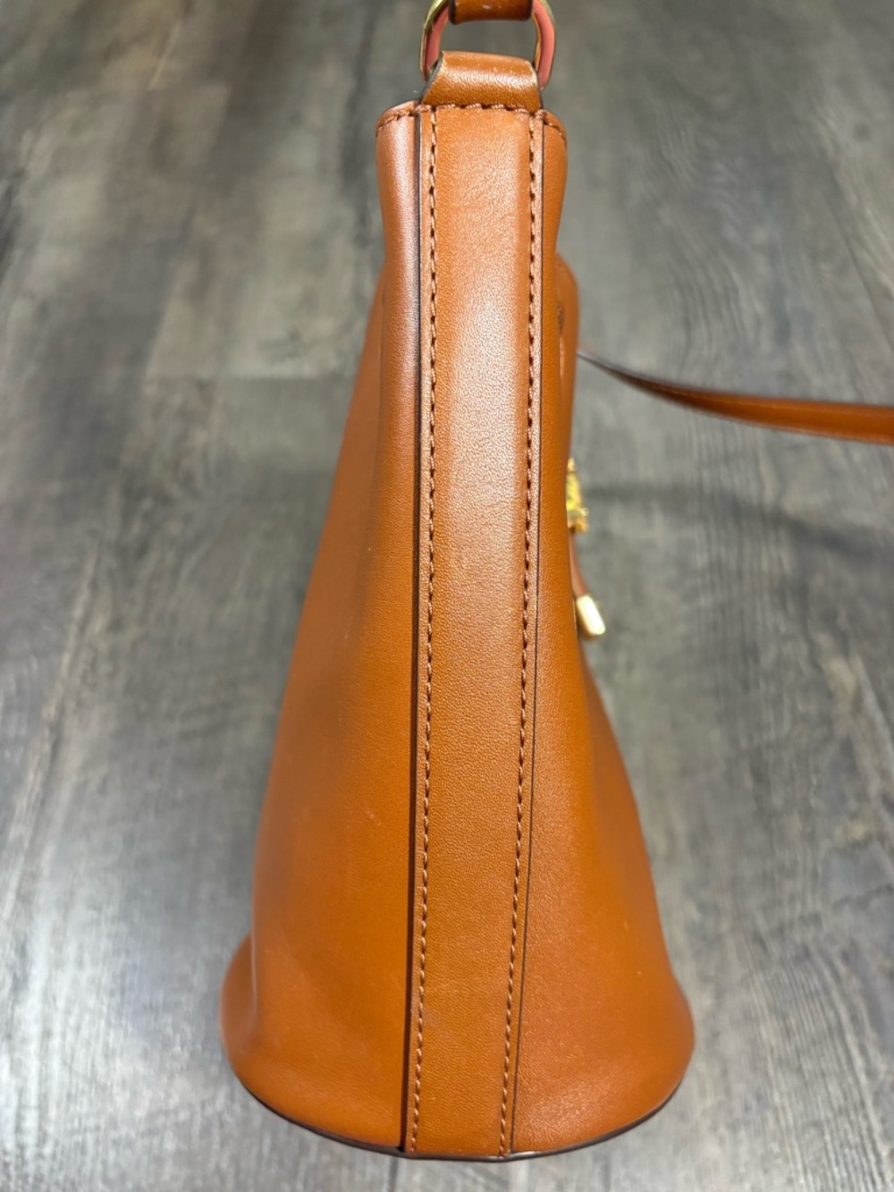 LAUREN Ralph Lauren Leather Medium Andie Drawstring Bucket Bag - Picture 10 of 13